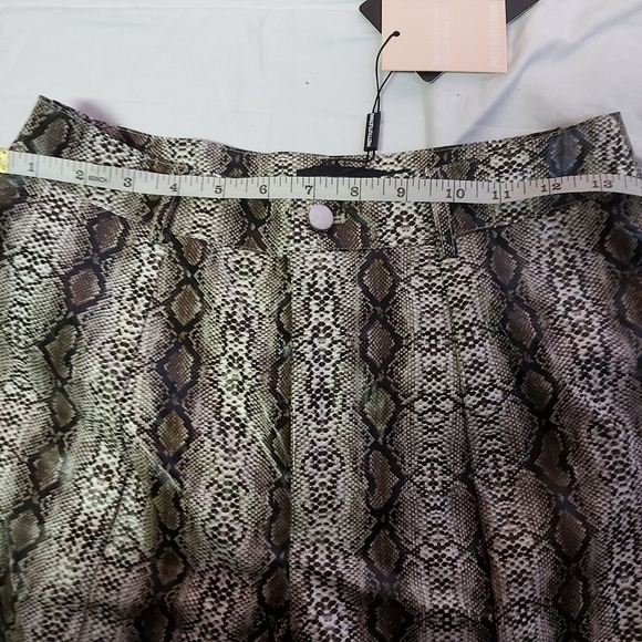 Prettylittlethings Grey Snake Faux Leather Split Hem Straight Leg Pants - Picture 11 of 11